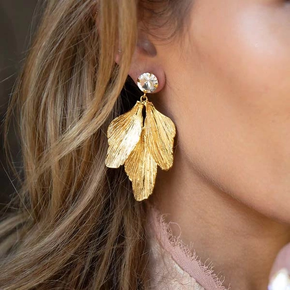 Golden Leaf Earrings Rhodium Crystal - Caroline Svedbom - Nopea toimitus ja lahjapakkaus - Nordic Spectra