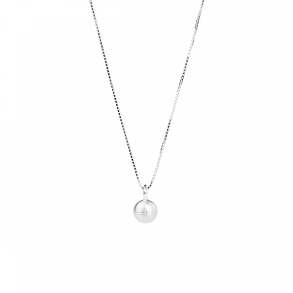 Sparkling Globe Necklace Silver von Emma Israelsson, Schneller Versand - Nordicspectra.de