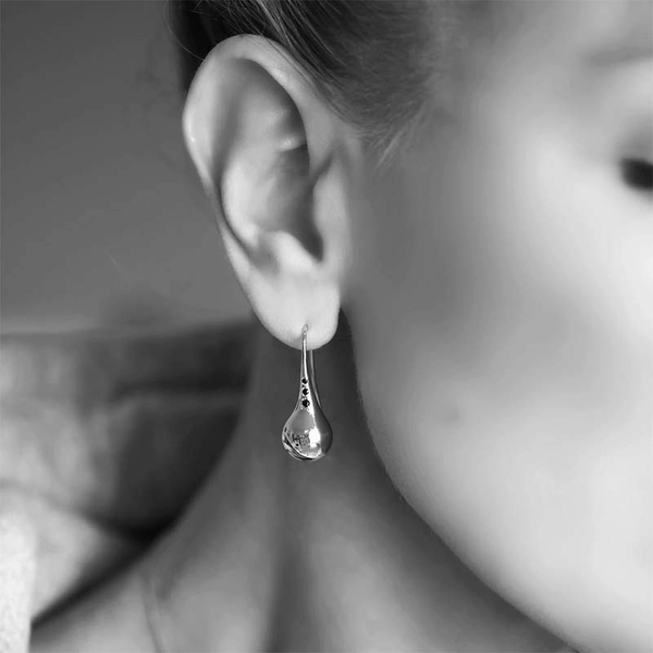 Drop Globe Stone Earrings Silver - Emma Israelsson - Snabb frakt & paketinslagning - Nordicspectra.se