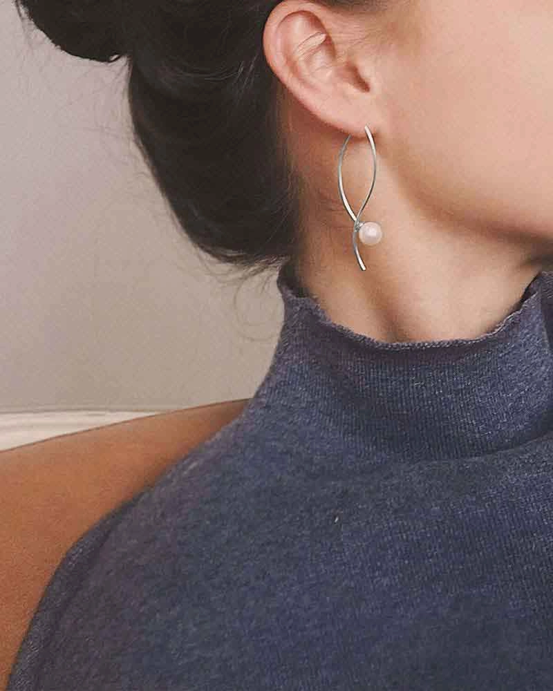 Le Pearl Earrings - Drakenberg Sjölin Örhängen - Snabb frakt & paketinslagning - Nordicspectra.se