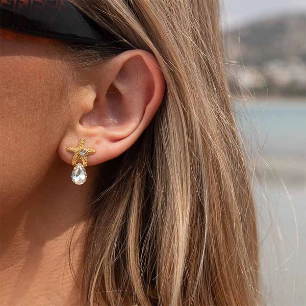 Mini Sea Star Earrings Gold Crystal - Caroline Svedbom - Snabb frakt & paketinslagning - Nordicspectra.se