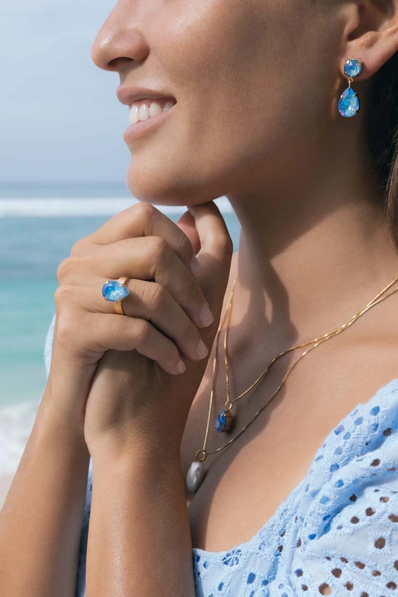 Mini Drop Earrings Rhodium Ocean Blue Delite - Caroline Svedbom - Nopea toimitus ja lahjapakkaus - Nordic Spectra