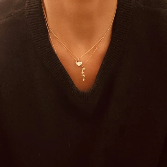 Mini Organic Heart Necklace Gold - Emma Israelsson - Snabb frakt & paketinslagning - Nordic Spectra