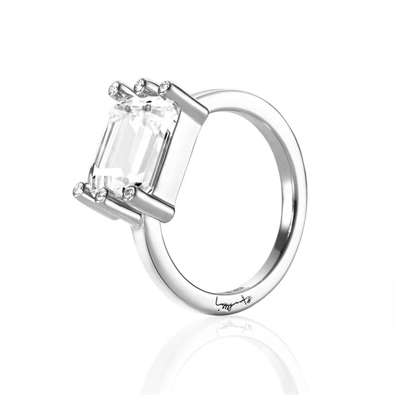 Beautiful Dreamer Ring - Crystal Quartz White Gold von Efva Attling, Schneller Versand - Nordicspectra.de