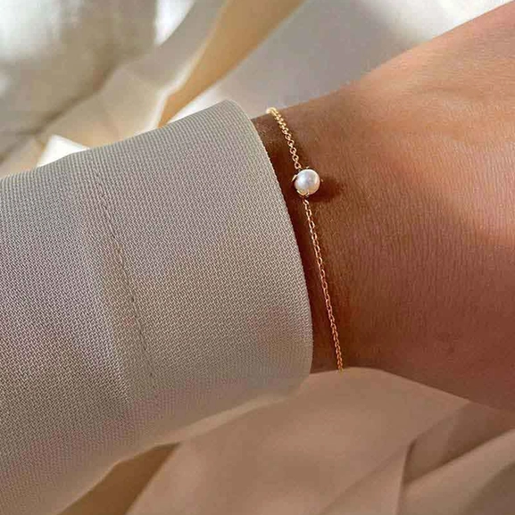 Petite Pearl Bracelet Gold - Drakenberg Sjölin Armband - Snabb frakt & paketinslagning - Nordicspectra.se